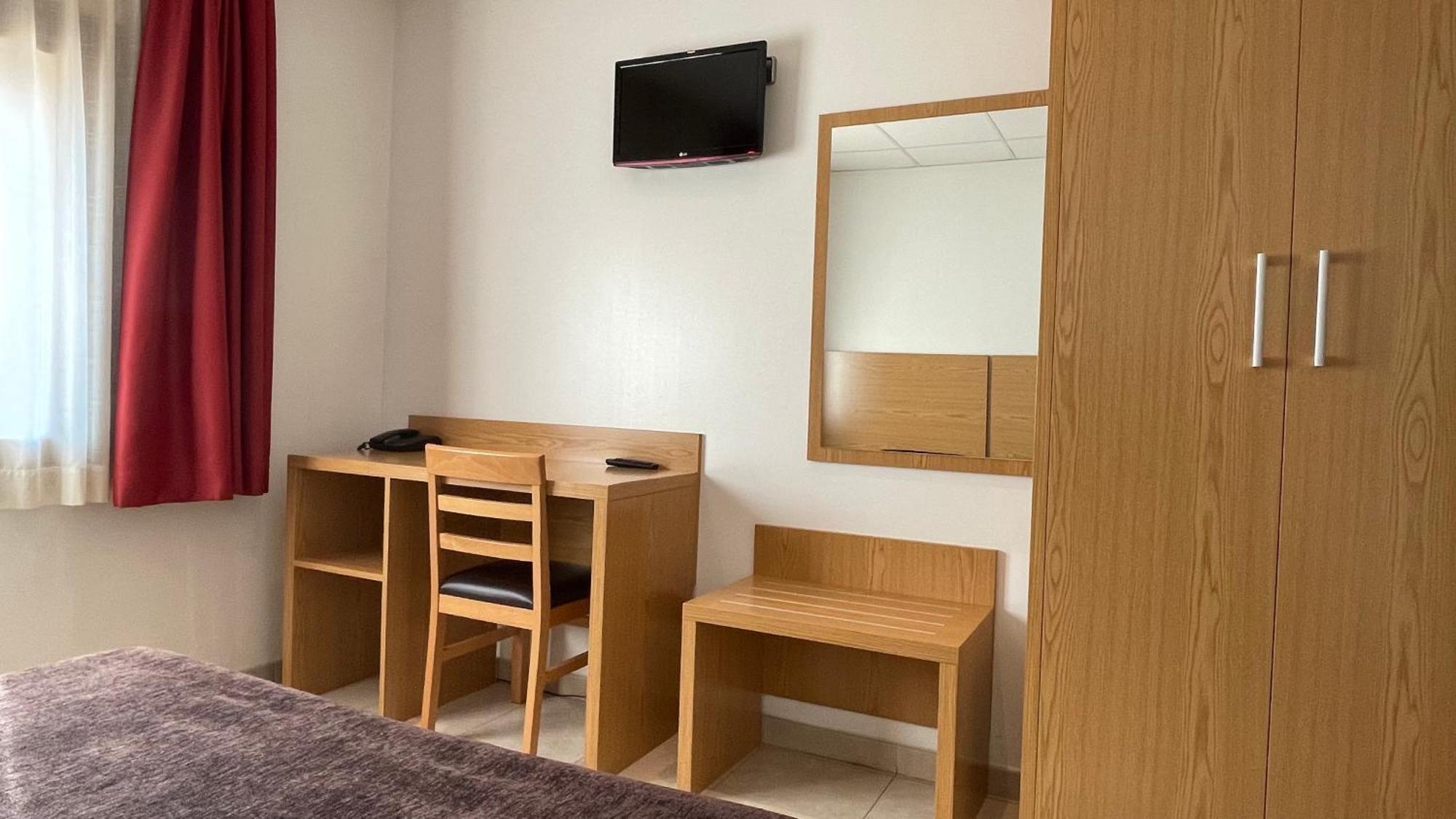 Hotel Font Del Pla La Jonquera Eksteriør bilde